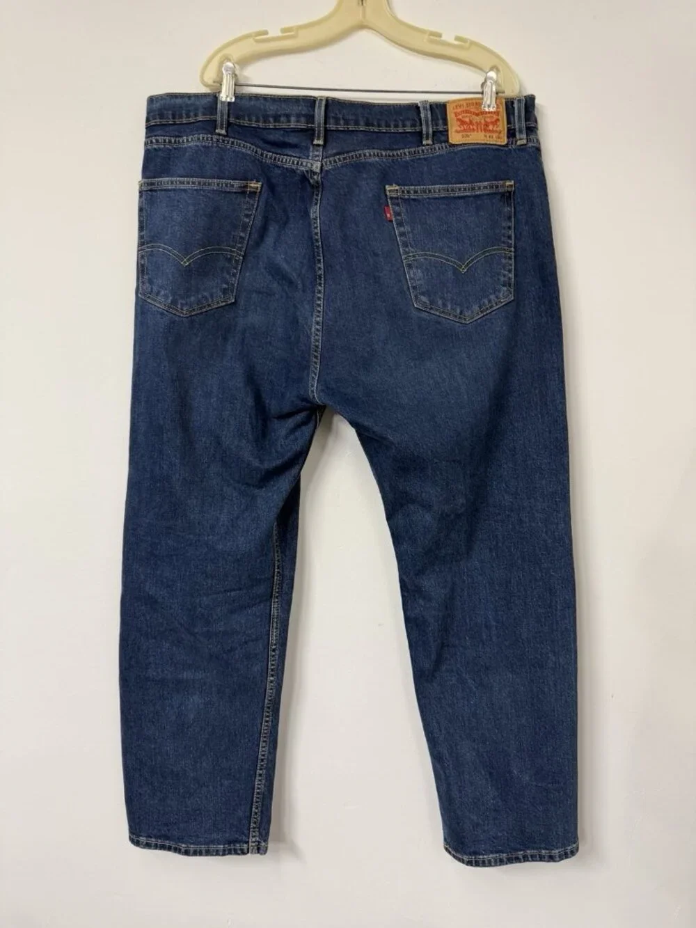 Levi's 505 Men’s Blue Jeans 42x30‎ Medium Wash Denim Pants